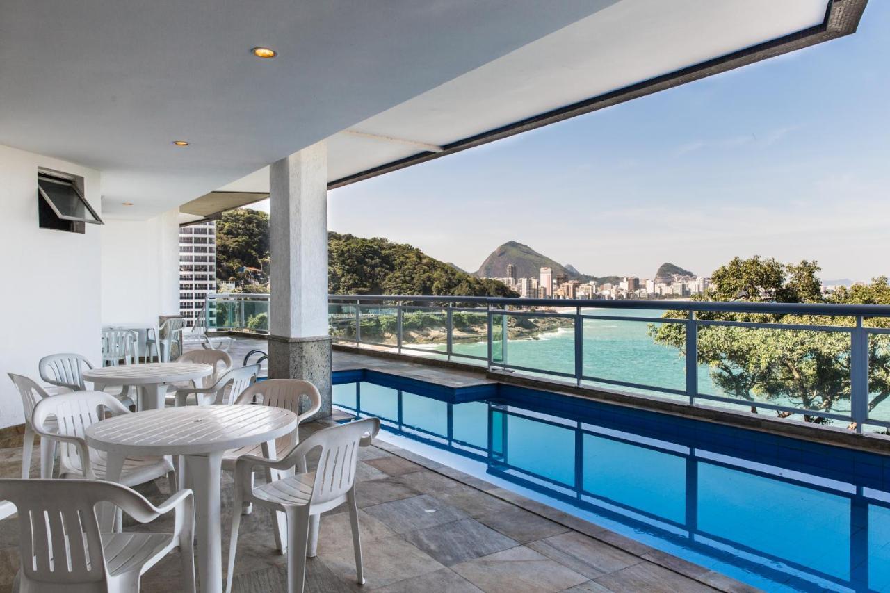 Ocean Blue Moderno: Beachfront Luxury With Stunning Views *